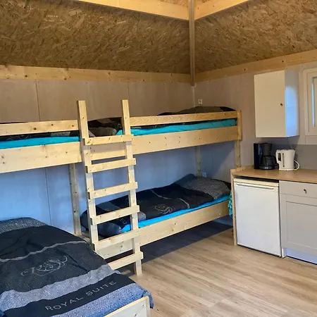 Hooiberghut Op Boerderij 莱岑丹